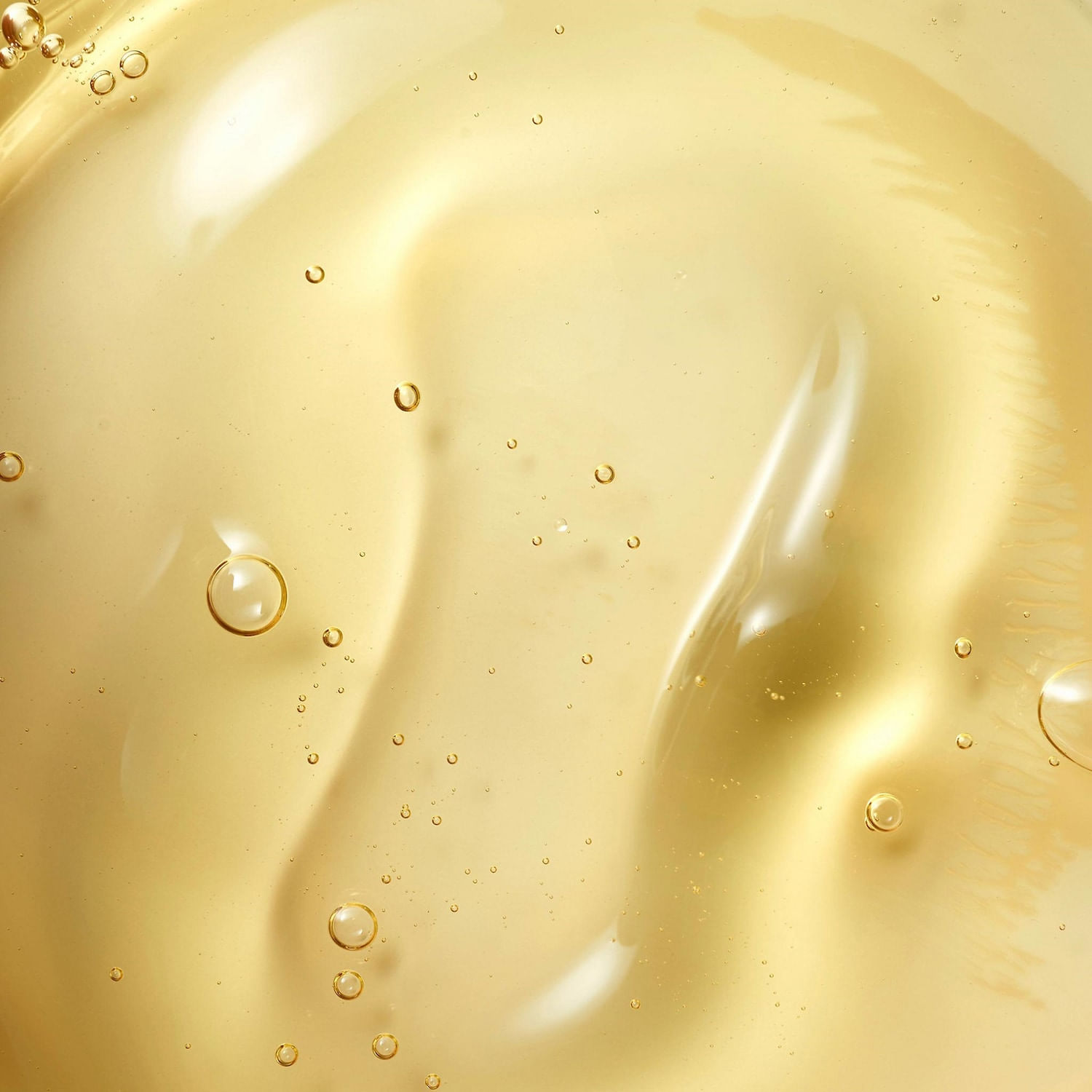 Nourishing Makeup Removing Oil Cleanser With Squalene And Vitamin E