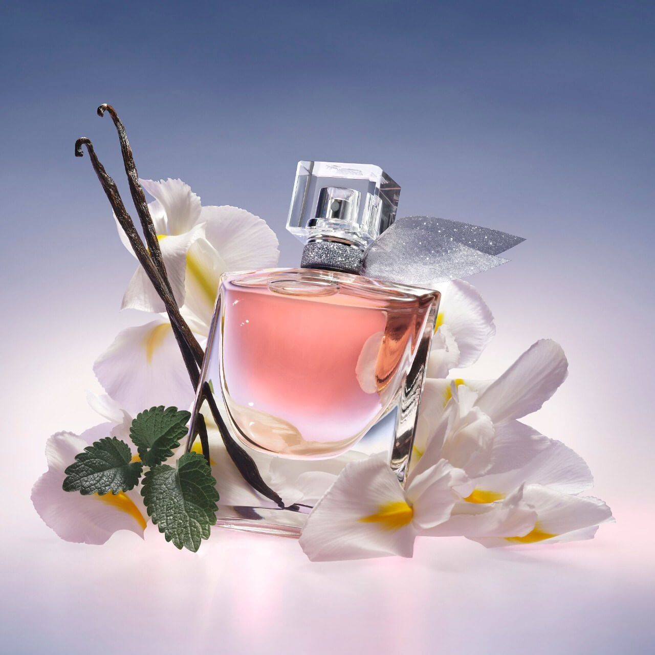 La Vie Est Belle Travel Spray | Cosmopolitan Shop La Vie Est Belle Travel Spray | Cosmopolitan Shop