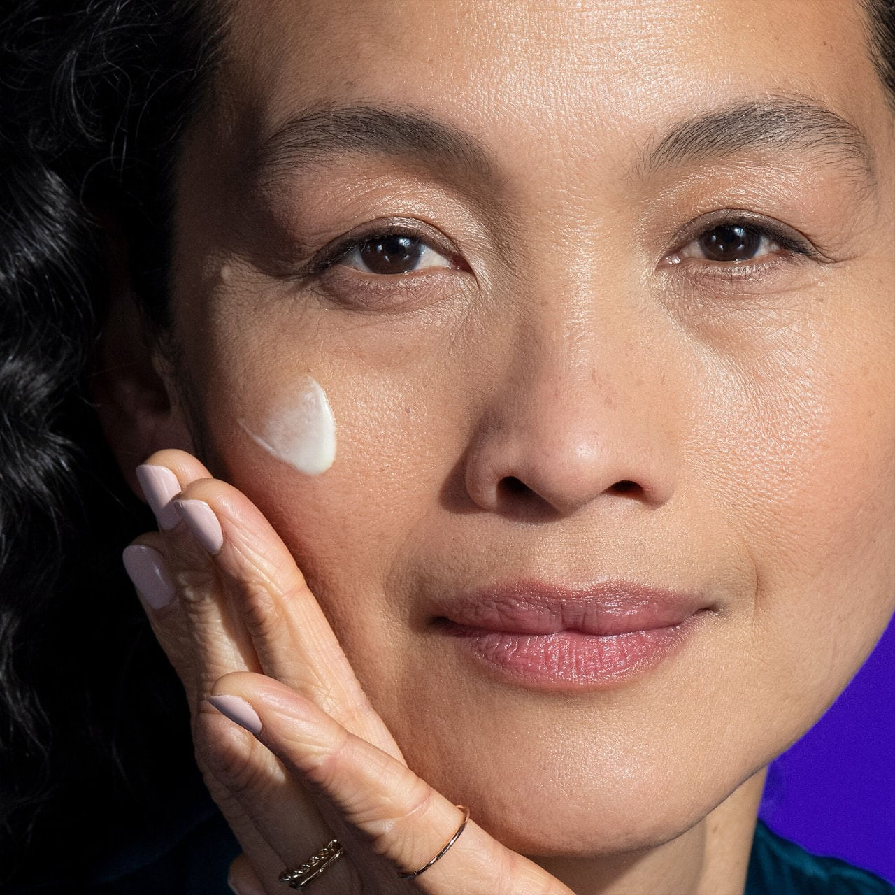 advanced-retinol-nightly-multi-correct-serum-cosmopolitan-shop